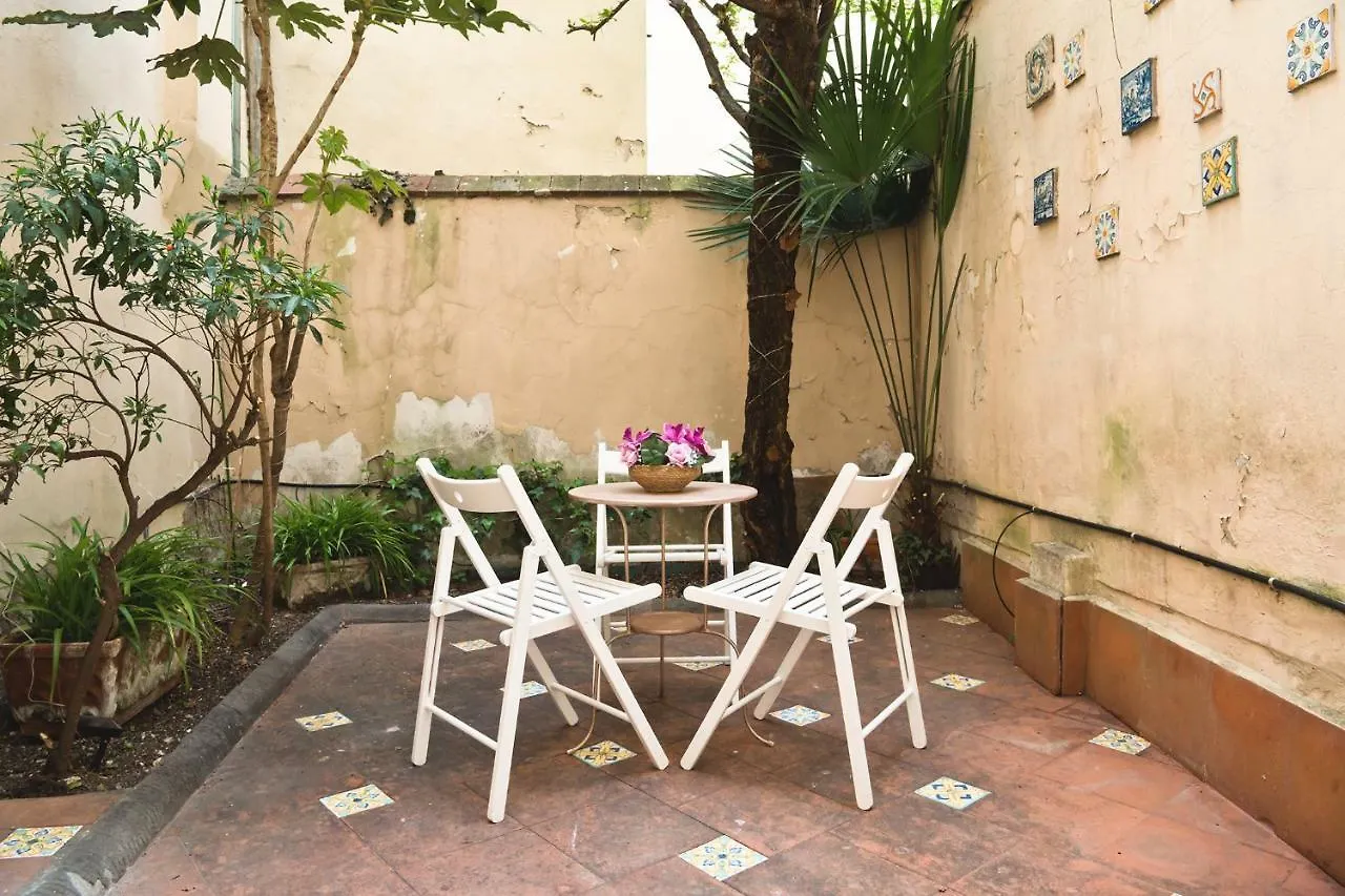 Number11 Apartments Floransa
